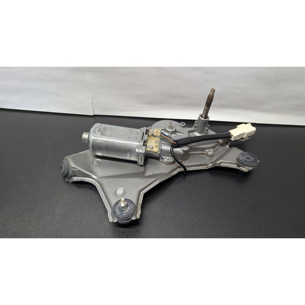 04-09 2004-2009 TOYOTA PRIUS REAR WINDSHIELD WIPER MOTOR ASSEMBLY ONLY